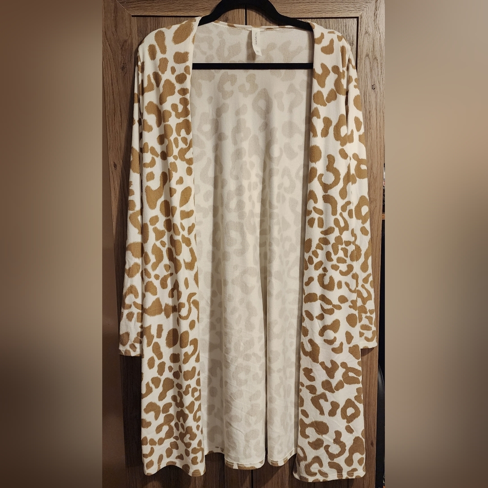 Honeyme White Leopard Print Cardigan Size Small